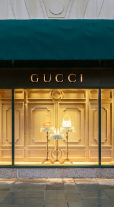 gucci store charleston place